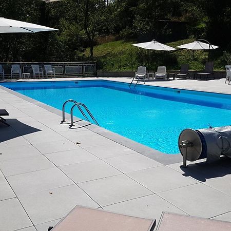Logis Hotel Maison Carree Restaurant O Carre Dart Méréville 외부 사진